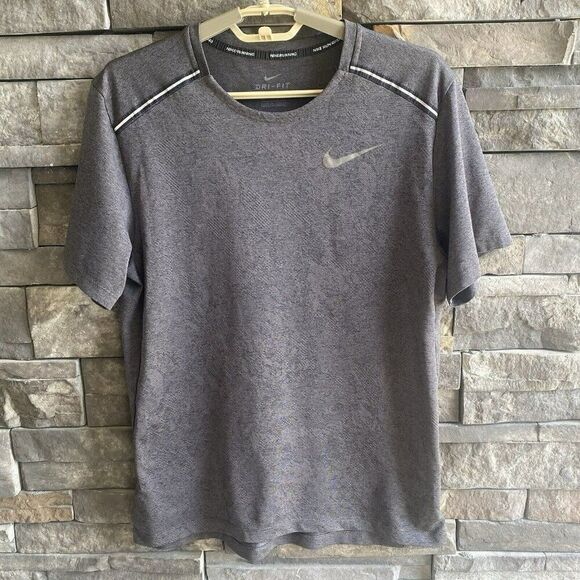 Nike Running Dark‎ Gray Dri-Fit Shirt Size Small Swoosh - Picture 1 of 3